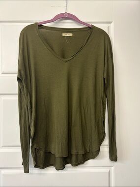 Madewell Olive Green V-Neck Long Sleeve Top